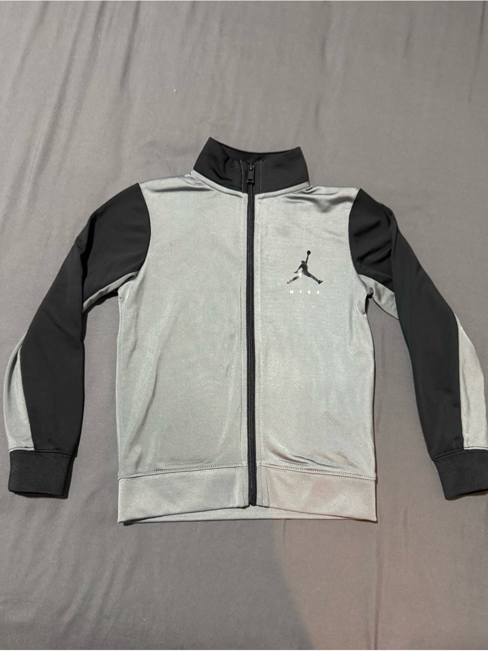 Jordan Boys Track Jacket Gray Black Full Zip Jumpman Size 6 Athletic